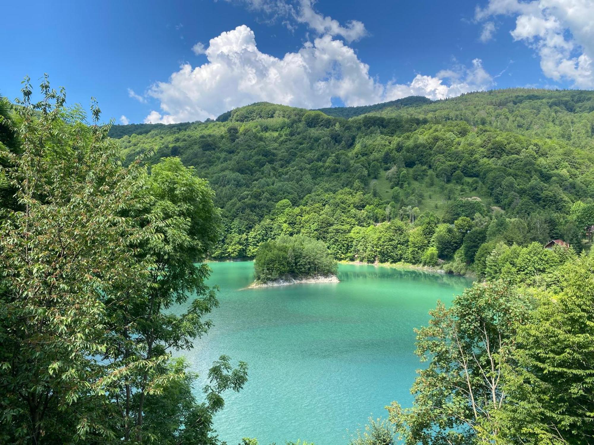 Utopia Lake View Tesila Екстер'єр фото